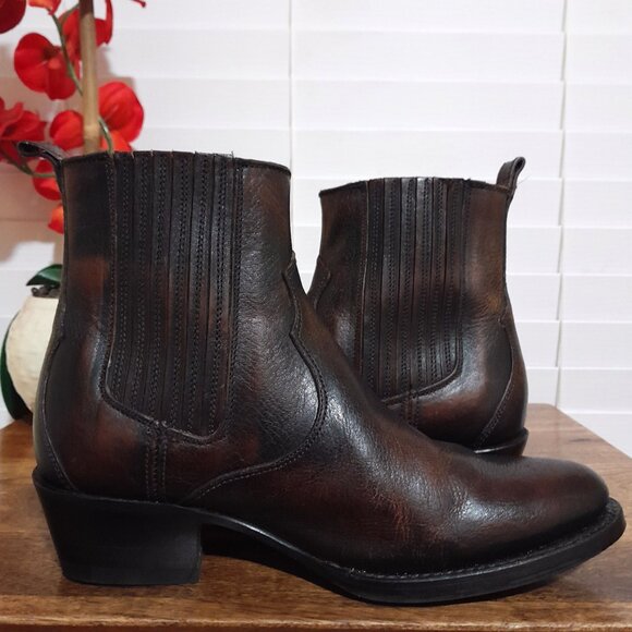 Frye Ankle Boots  Chelsea Boots Women's size 6.5B Cognac Color - Picture 9 of 10